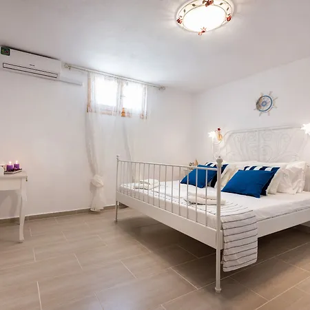 Guest house Ktima Zantidi 3*